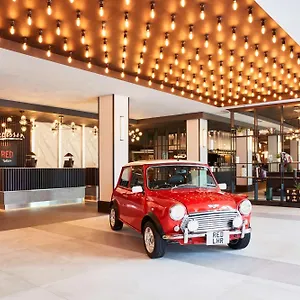 Hotell Radisson Red London Heathrow, Harmondsworth